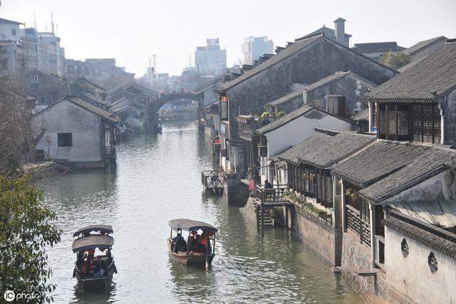 寻找游泳套件
